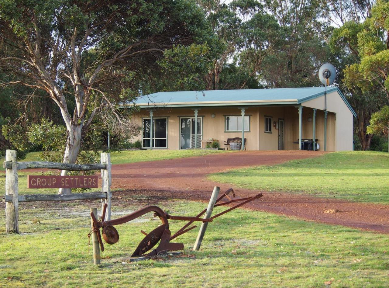 Riverside Retreat Chalets, Walpole Villa Exterior photo